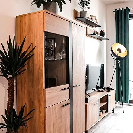 Lavender Hill Apartment