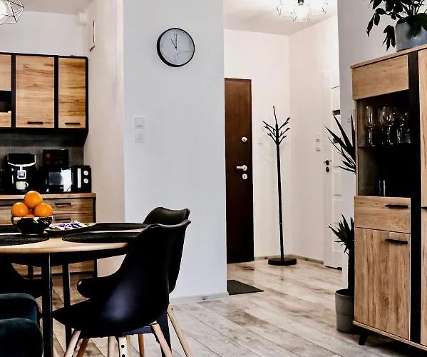Lavender Hill Apartment