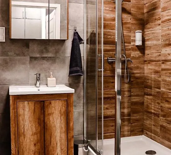 Lavender Hill Apartment